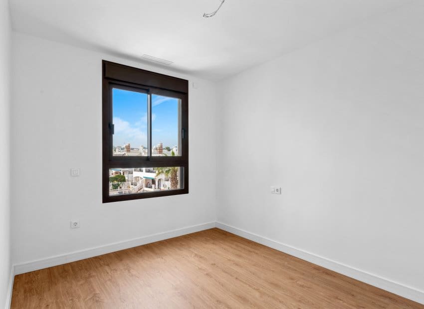 2 sypialnia Penthouse na sprzedaż w Orihuela Costa z basenem garażem - 339 900 € (Ref: 9369069)