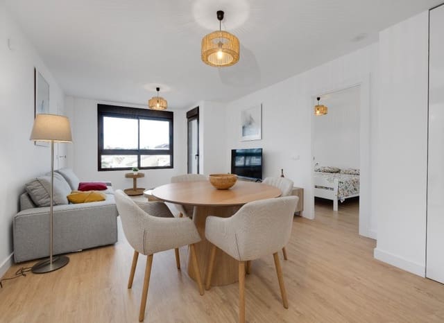 Apartamento de 2 habitaciones en Villamartin, Orihuela en venta con piscina garaje - 339.900 € (Ref: 9369069)