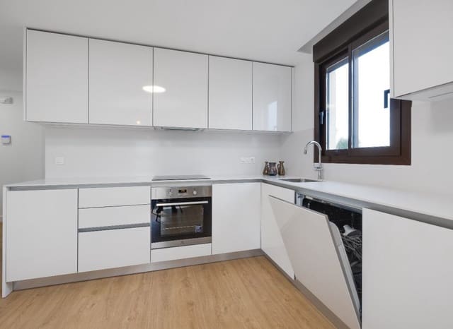 Apartamento de 2 habitaciones en Villamartin, Orihuela en venta con piscina garaje - 339.900 € (Ref: 9369069)