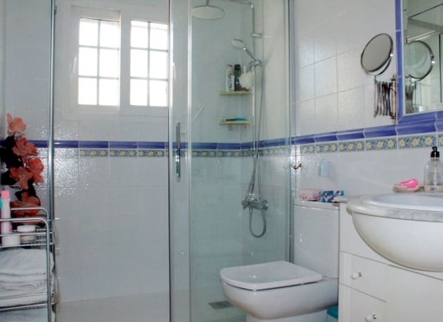 2 bedroom Bungalow for sale in La Zenia, Orihuela with pool garage - € 179,900 (Ref: 9369272)