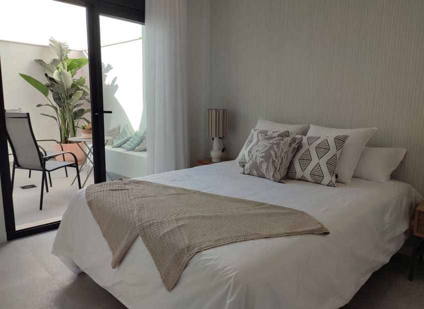 2 bedroom Apartment for sale in Pilar de la Horadada with pool - € 269,900 (Ref: 9371835)