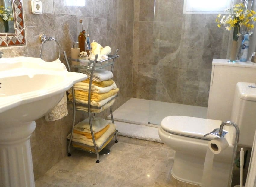 4 bedroom Villa for sale in Orihuela Costa with pool garage - € 660,000 (Ref: 9372400)