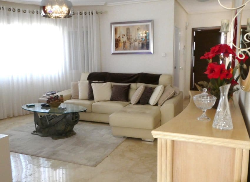 4 bedroom Villa for sale in Orihuela Costa with pool garage - € 660,000 (Ref: 9372400)