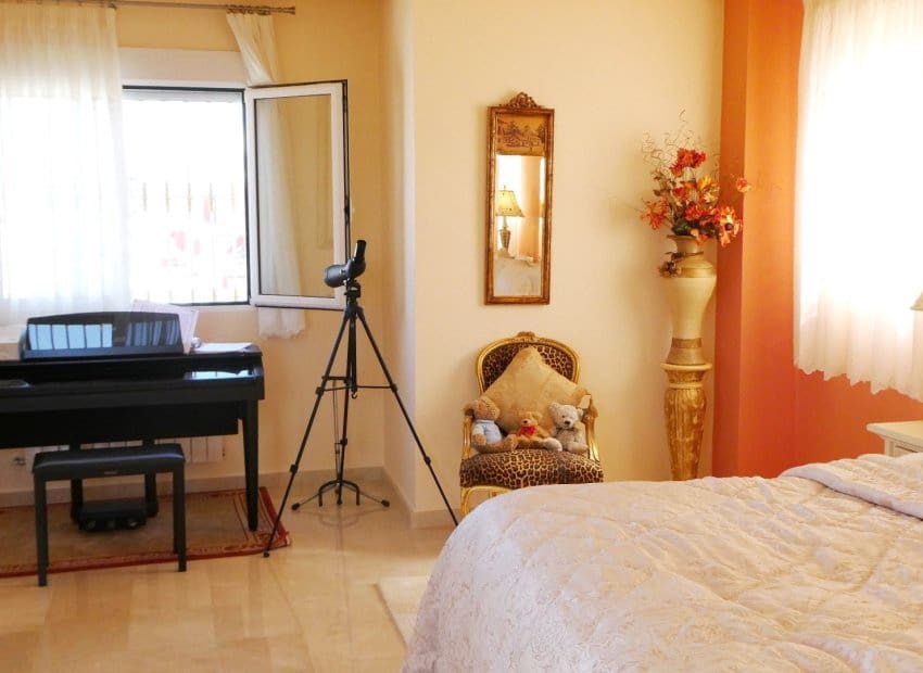 4 bedroom Villa for sale in Orihuela Costa with pool garage - € 660,000 (Ref: 9372400)