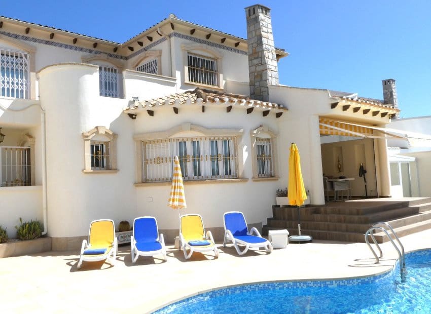 4 bedroom Villa for sale in Orihuela Costa with pool garage - € 660,000 (Ref: 9372400)