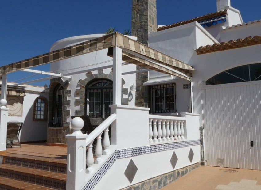 4 Zimmer Villa zu verkaufen in Los Dolses mit Pool Garage - 395.000 € (Ref: 9372402)