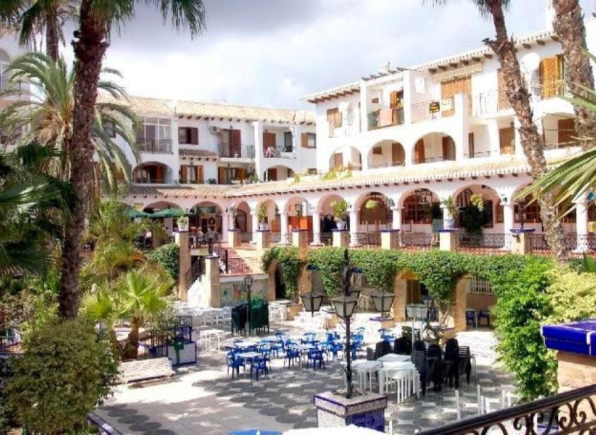 4 Zimmer Villa zu verkaufen in Los Dolses mit Pool Garage - 395.000 € (Ref: 9372402)