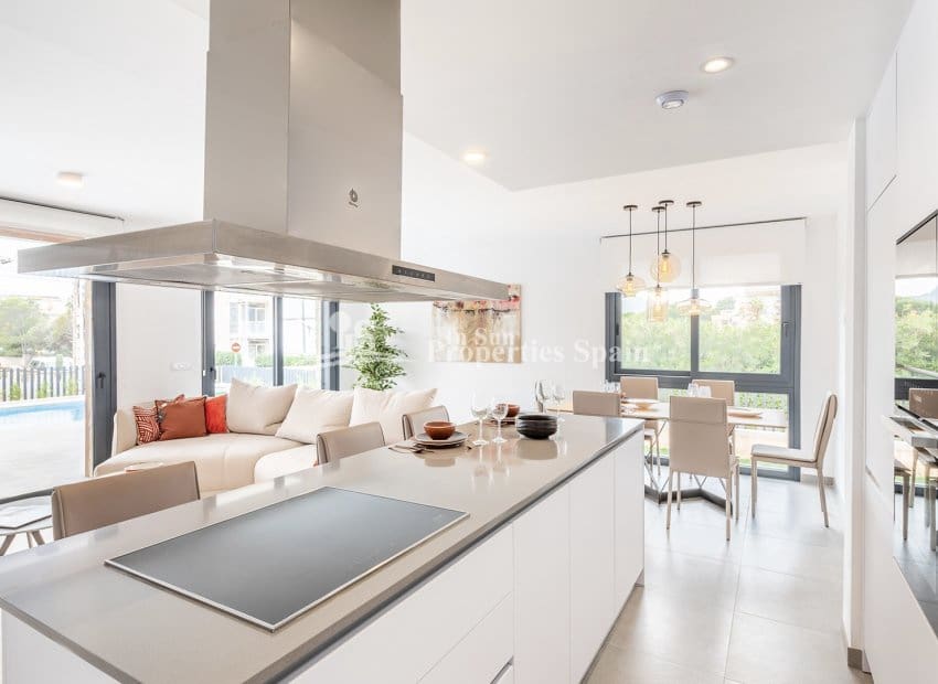 3 Zimmer Villa zu verkaufen in Cala Ratjada mit Pool Garage - 875.000 € (Ref: 9372405)