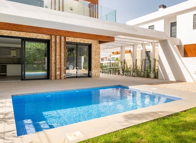 3 soveværelse Villa til salg i Cala Ratjada, Capdepera med swimmingpool garage - € 970.000 (Ref: 9372406)