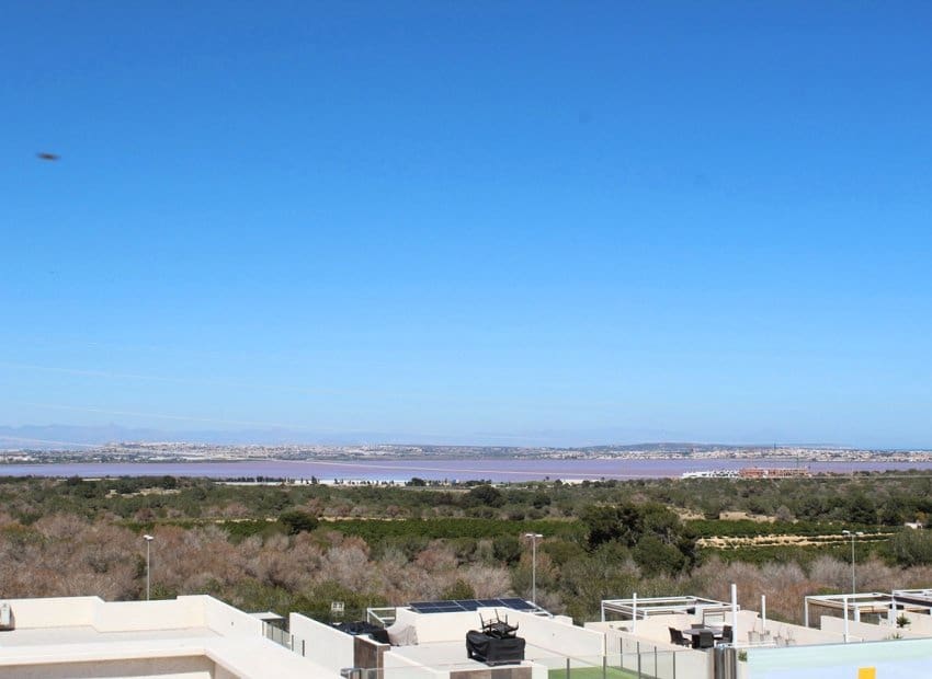 4 bedroom Villa for sale in Orihuela Costa with pool garage - € 449,950 (Ref: 9372410)