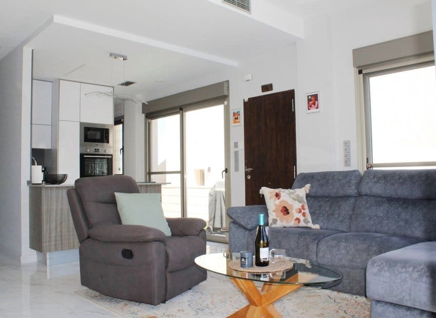 4 bedroom Villa for sale in Orihuela Costa with pool garage - € 449,950 (Ref: 9372410)