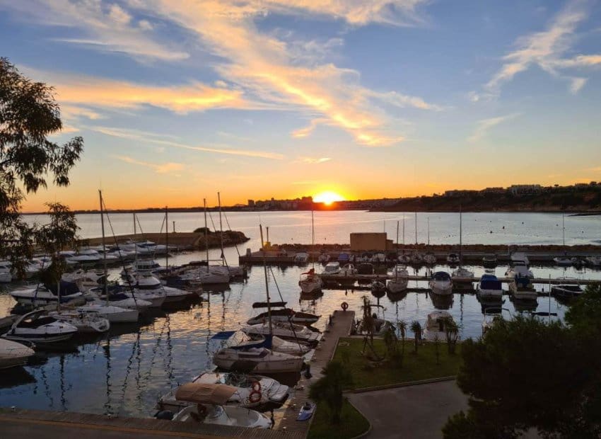 2 Zimmer Apartment zu verkaufen in Campoamor mit Pool Garage - 238.000 € (Ref: 9372421)