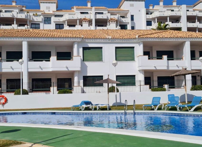 2 Zimmer Apartment zu verkaufen in Campoamor mit Pool Garage - 238.000 € (Ref: 9372421)
