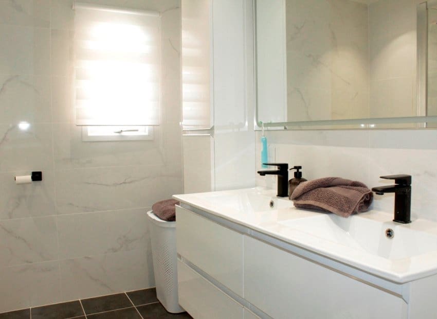 3 quarto Moradia para venda em Villamartin com piscina garagem - 329 990 € (Ref: 9372424)