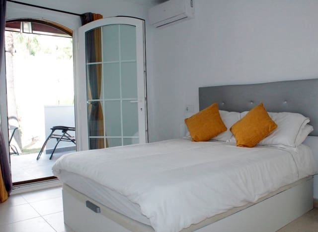 3 quarto Moradia para venda em Villamartin, Orihuela com piscina garagem - 329 990 € (Ref: 9372424)