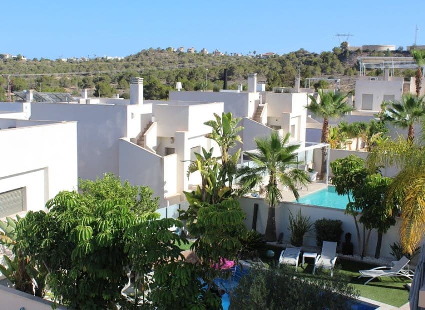 3 Zimmer Villa zu verkaufen in San Miguel de Salinas mit Pool Garage - 429.000 € (Ref: 9372435)