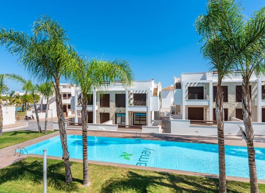 2 soveværelse Lejlighed til salg i Torrevieja med swimmingpool - € 299.000 (Ref: 9372507)