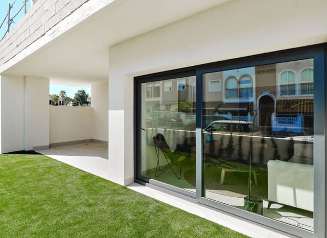 2 slaapkamer Appartement te koop in Playa de los Náufragos, Torrevieja met zwembad - € 380.000 (Ref: 9372508)