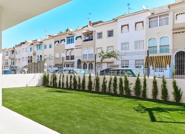 2 slaapkamer Appartement te koop in Playa de los Náufragos, Torrevieja met zwembad - € 380.000 (Ref: 9372508)