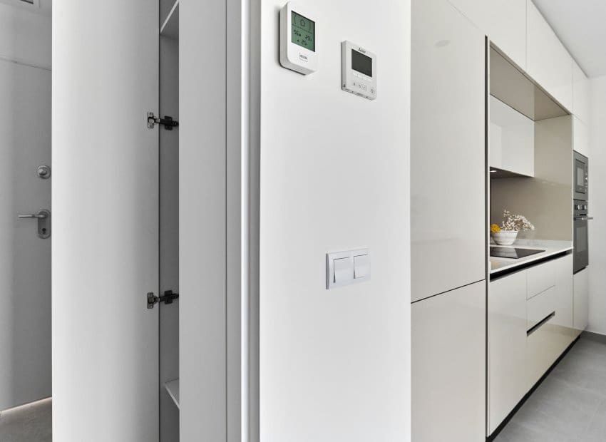 2 sypialnia Apartament na sprzedaż w Torrevieja z basenem - 360 000 € (Ref: 9372509)