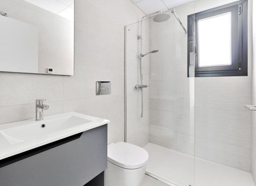 2 sypialnia Apartament na sprzedaż w Torrevieja z basenem - 380 000 € (Ref: 9372511)