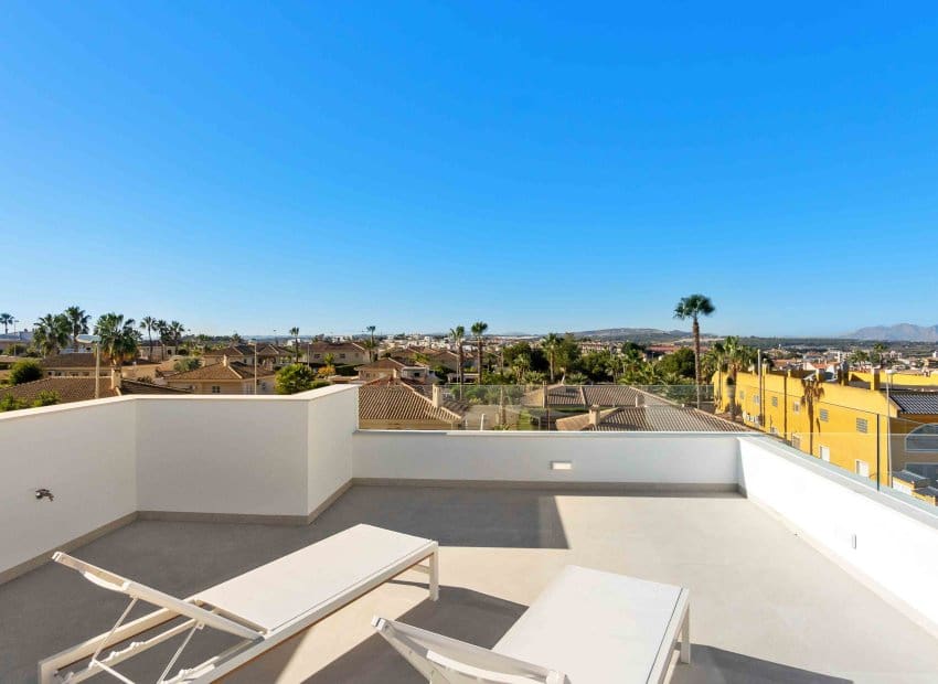 3 bedroom Villa for sale in Rojales - € 549,000 (Ref: 9372517)