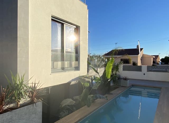 4 quarto Moradia para venda em Los Europeos, Torrevieja - 940 000 € (Ref: 9372544)