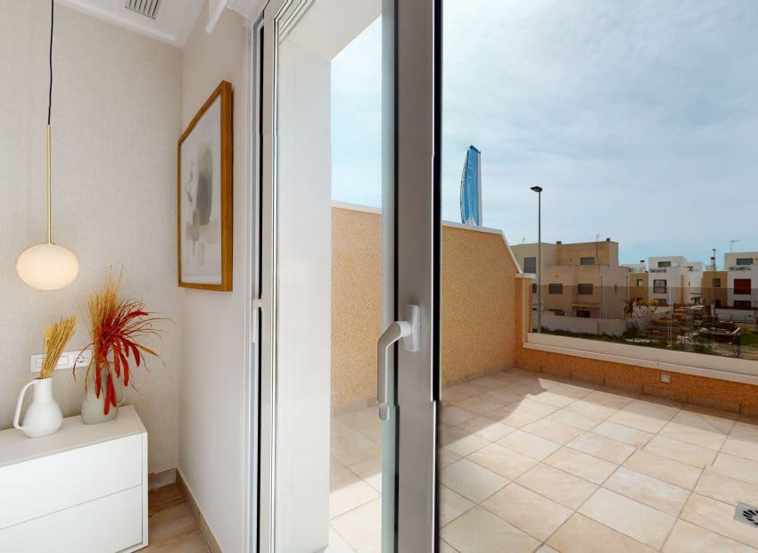 3 slaapkamer Appartement te koop in Pilar de la Horadada met zwembad - € 399.900 (Ref: 9372547)