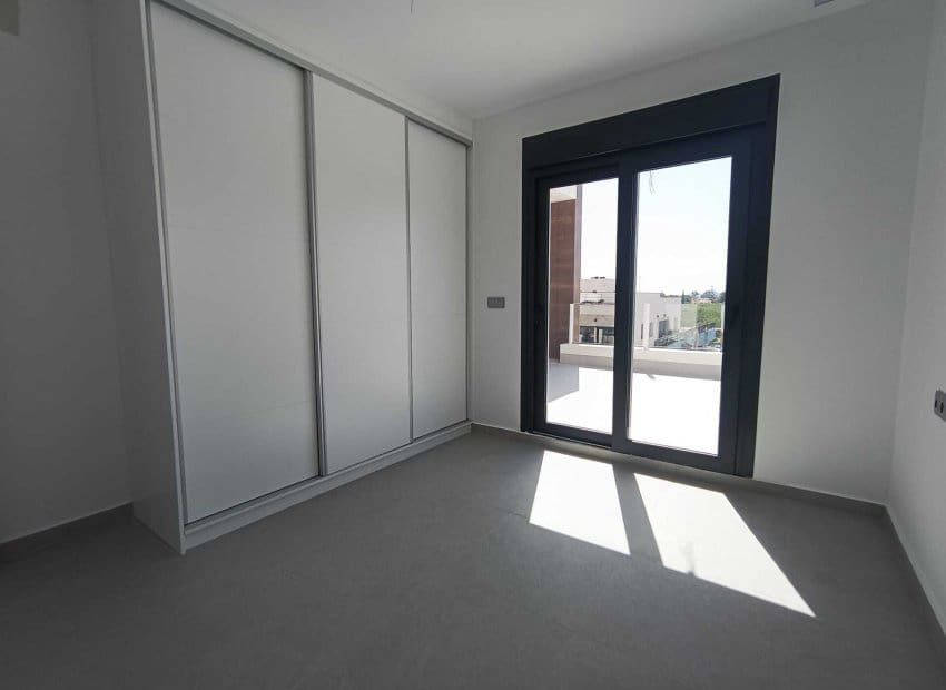 3 slaapkamer Villa te koop in Daya Nueva met zwembad - € 299.000 (Ref: 9372559)