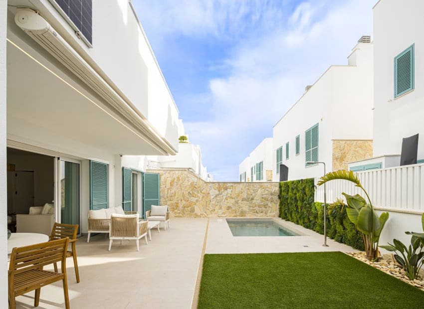 3 bedroom Apartment for sale in Torre de la Horadada - € 440,000 (Ref: 9372578)