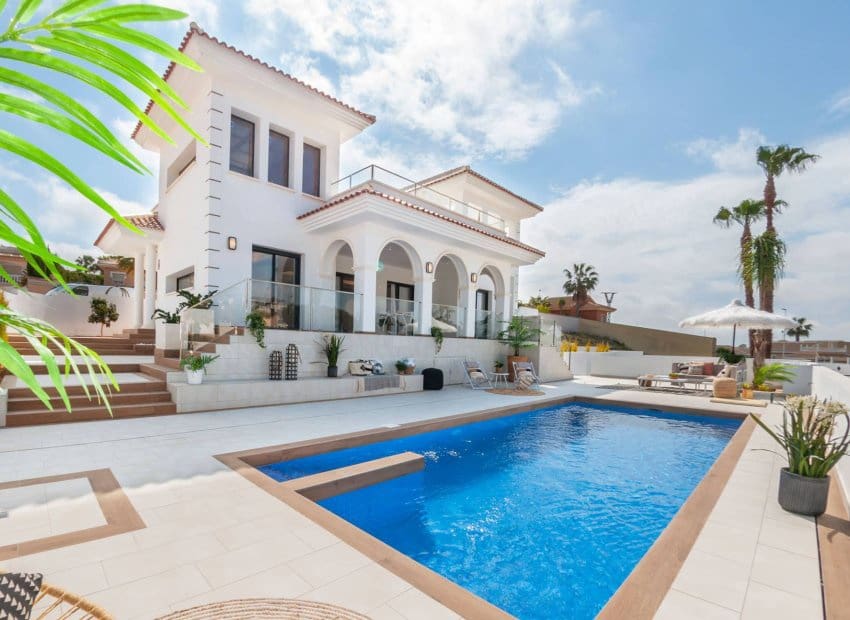 3 bedroom Villa for sale in Ciudad Quesada - € 871,162 (Ref: 9372629)