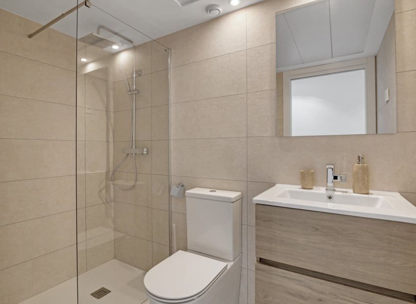 3 Zimmer Apartment zu verkaufen in Torrevieja mit Pool - 364.000 € (Ref: 9372630)