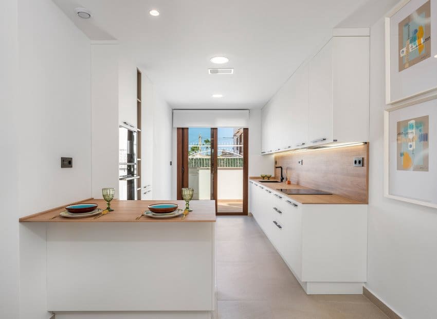 2 soveværelse Lejlighed til salg i Torrevieja med swimmingpool - € 275.000 (Ref: 9372632)