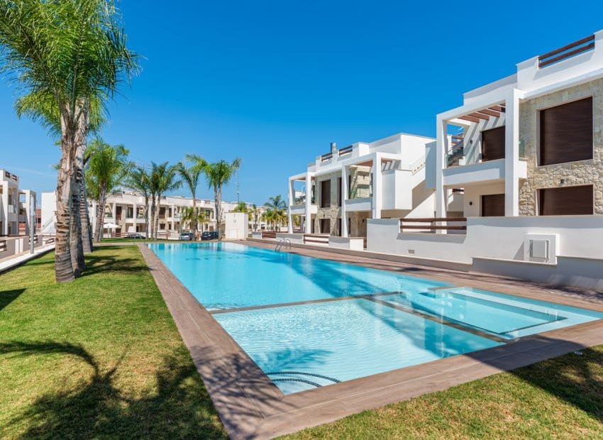 2 soveværelse Lejlighed til salg i Torrevieja med swimmingpool - € 275.000 (Ref: 9372632)