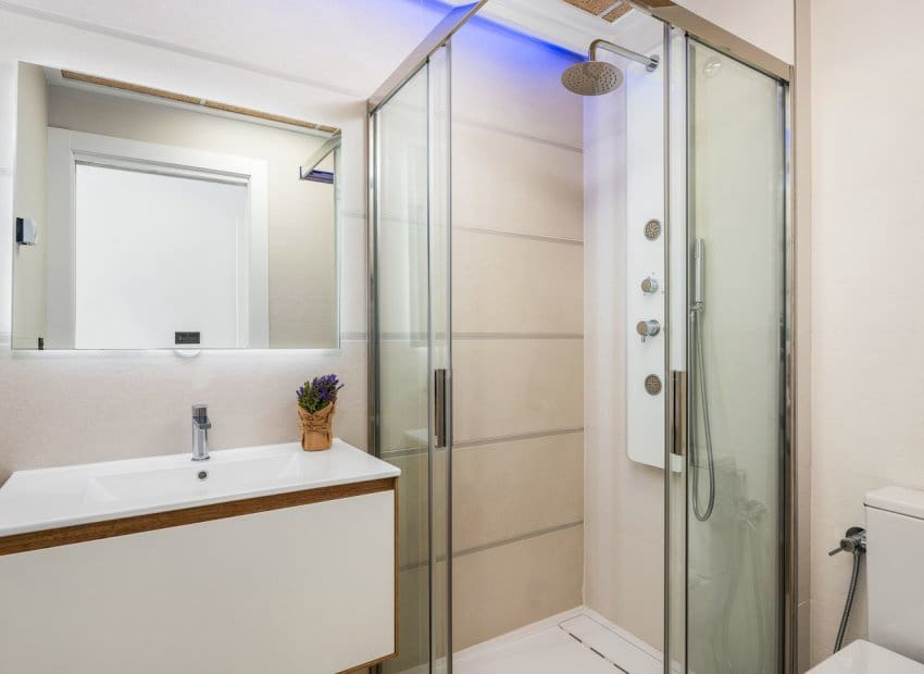 2 soveværelse Lejlighed til salg i Torrevieja med swimmingpool - € 275.000 (Ref: 9372632)