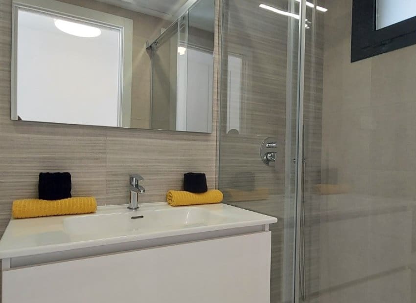 3 slaapkamer Appartement te koop in San Miguel de Salinas met zwembad - € 276.000 (Ref: 9372650)