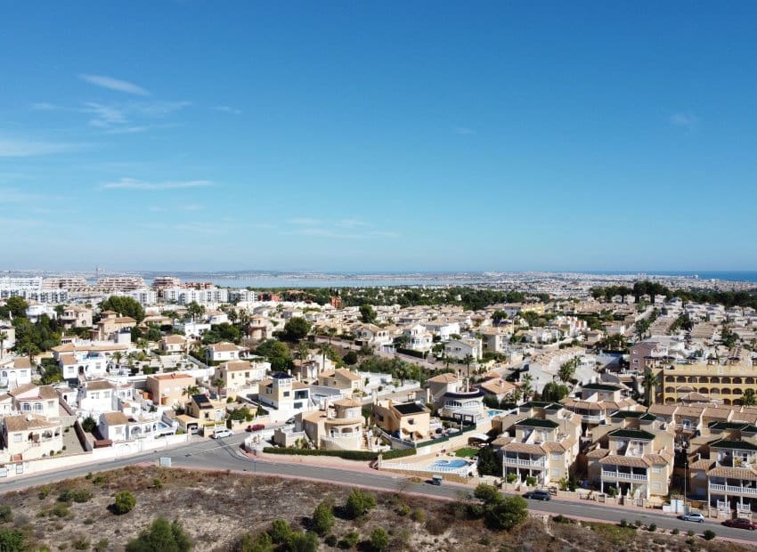 2 slaapkamer Appartement te koop in Orihuela Costa met zwembad - € 255.000 (Ref: 9372665)