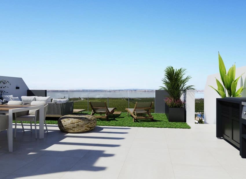 2 soverom Penthouse til salgs i Torrevieja med svømmebasseng - € 309 000 (Ref: 9372693)