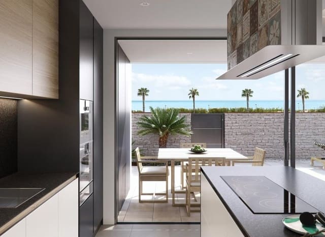 3 bedroom Villa for sale in Torre de la Horadada, Pilar de la Horadada - € 1,895,000 (Ref: 9372700)