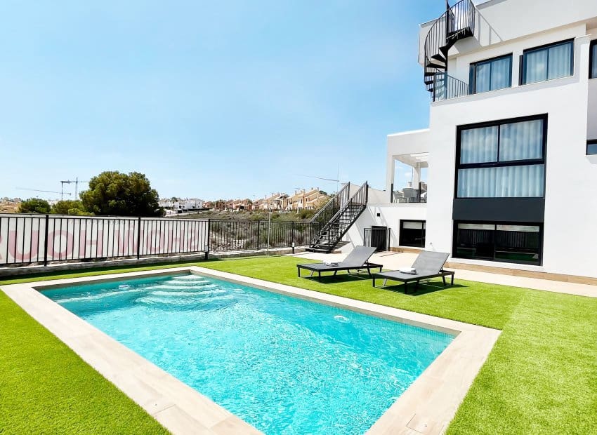 3 bedroom Villa for sale in Algorfa - € 495,000 (Ref: 9372723)