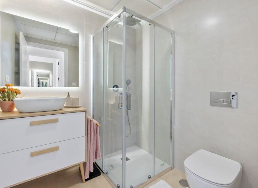 2 soveværelse Lejlighed til salg i Torrevieja med swimmingpool - € 329.900 (Ref: 9372729)