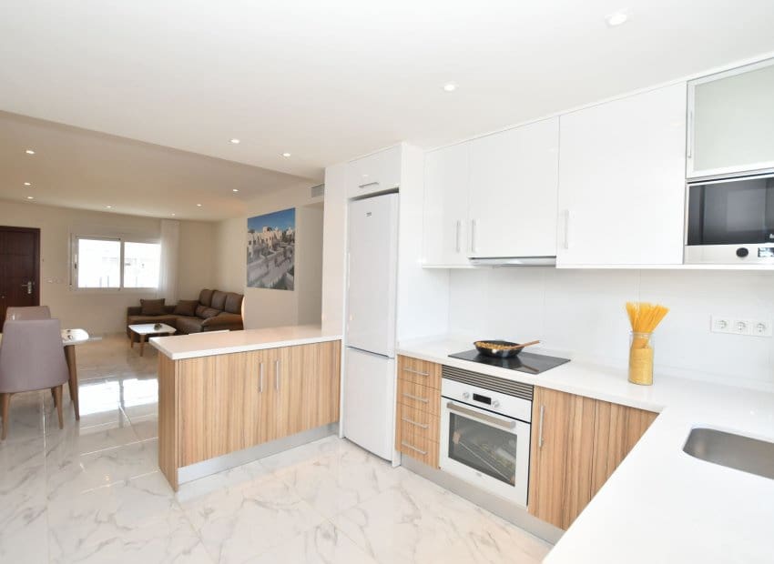 2 makuuhuone Huoneisto myytävänä paikassa San Miguel de Salinas mukana uima-altaan - 273 800 € (Ref: 9372753)