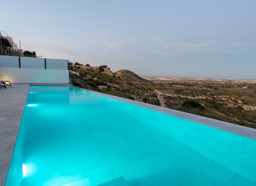 3 bedroom Villa for sale in Rojales - € 995,000 (Ref: 9372755)