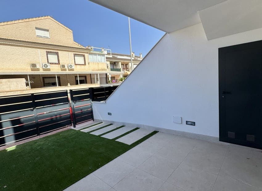 2 bedroom Apartment for sale in San Pedro del Pinatar with pool - € 258,900 (Ref: 9372760)