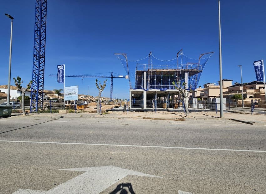 2 slaapkamer Appartement te koop in Torre de la Horadada met zwembad - € 385.000 (Ref: 9372807)