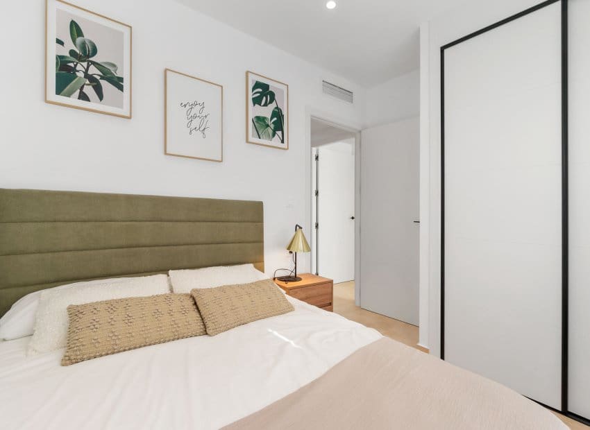 2 slaapkamer Appartement te koop in Torrevieja met zwembad - € 329.900 (Ref: 9389912)