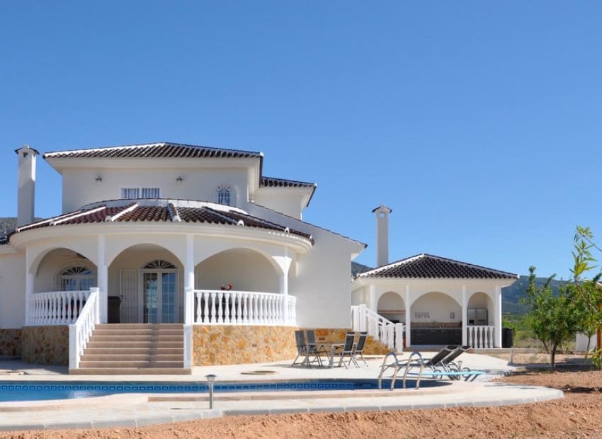 2 bedroom Villa for sale in Pinoso - € 255,000 (Ref: 9394004)