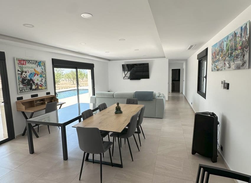 2 bedroom Villa for sale in Pinoso - € 255,000 (Ref: 9394004)