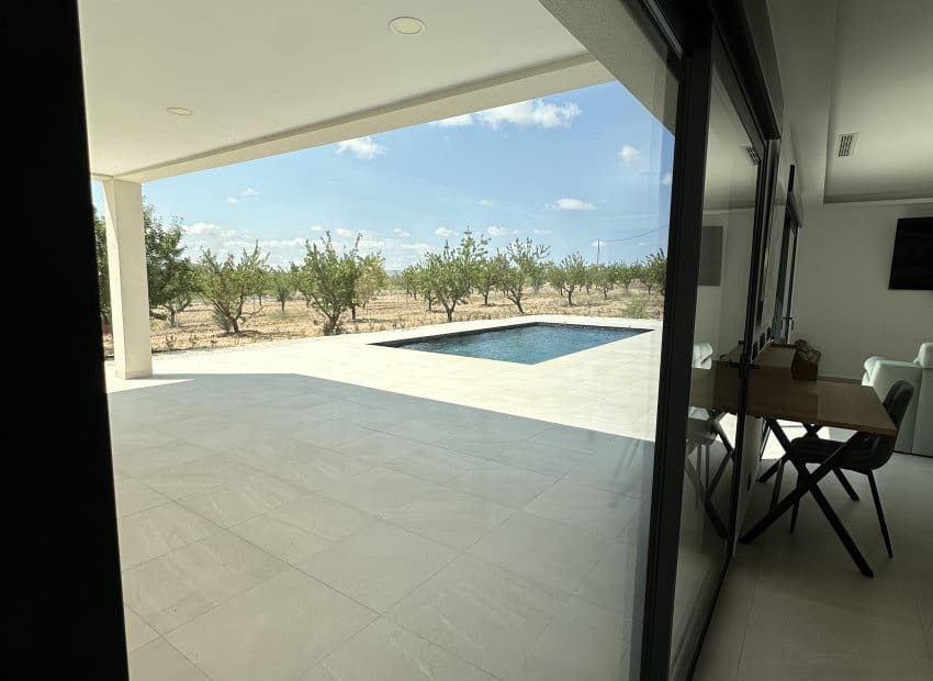 2 bedroom Villa for sale in Pinoso - € 255,000 (Ref: 9394004)