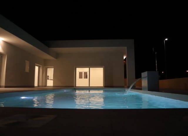 3 soveværelse Villa til salg i La Romana - € 345.000 (Ref: 9394012)